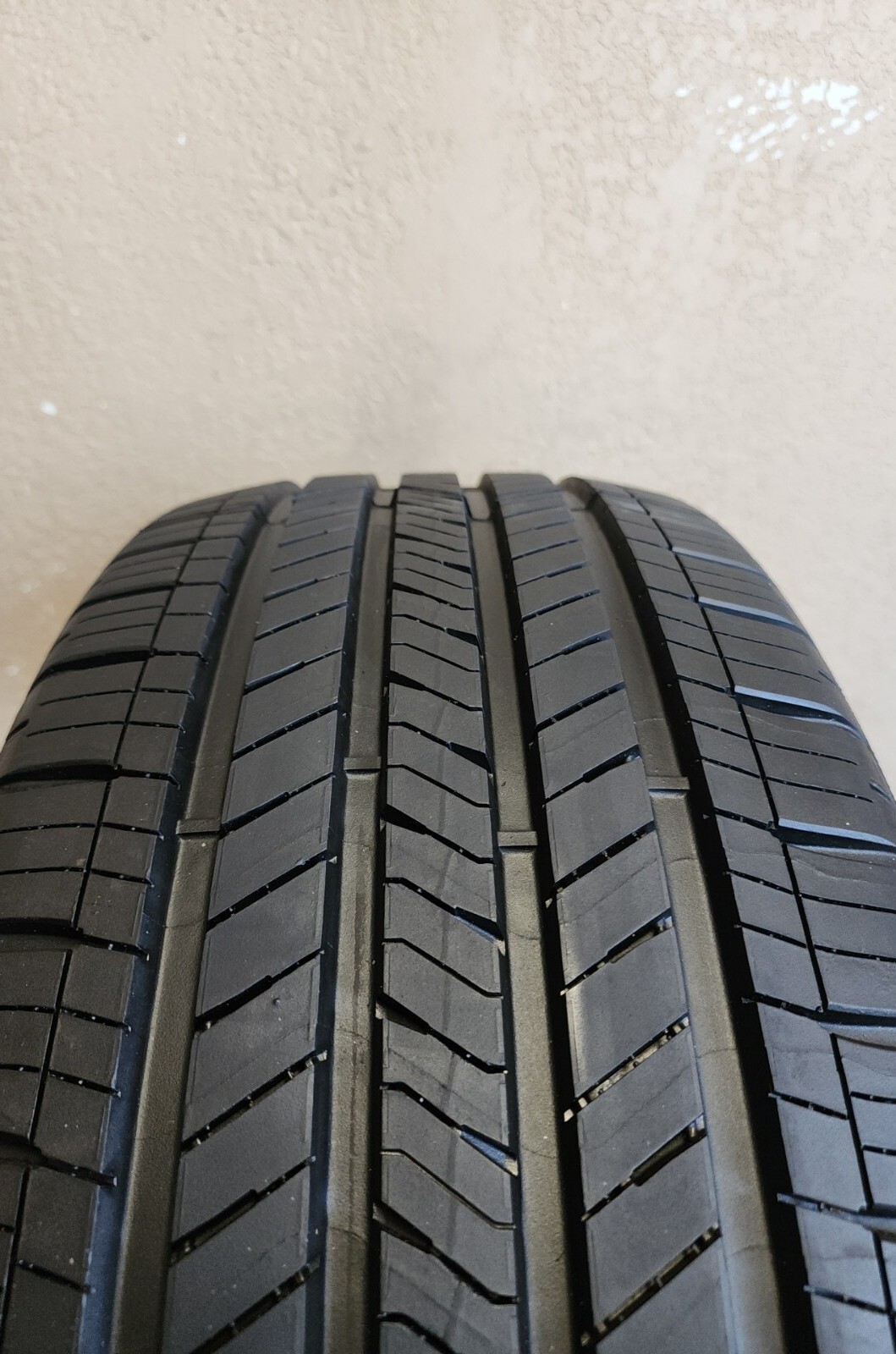 245/45R19 98W Goodyear Eagle Touring 9.5/32 DOT 2121 2454519