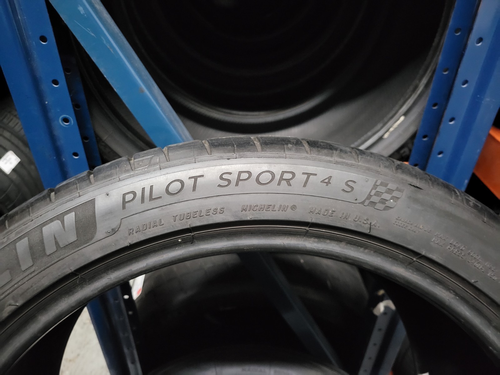 2 SUPER NICE 285/35/20 MICHELIN PILOT SPORT 4 S 285/35ZR20 104Y 7/32 2853520