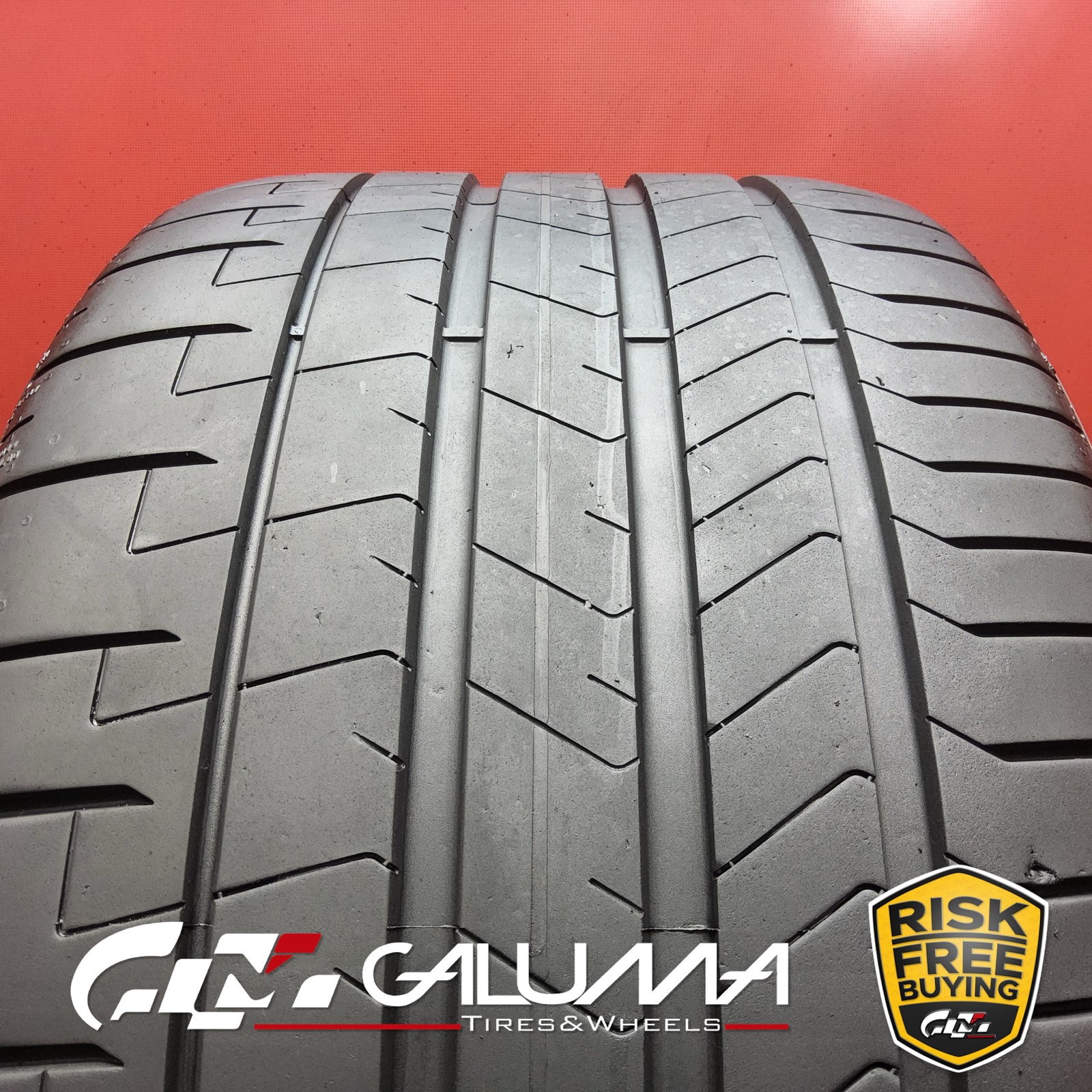 1 (One) Tire LikeNEW Pirelli P-Zero (PZ4) (MO1A) XL 305/30ZR21 305/30/21 #94887