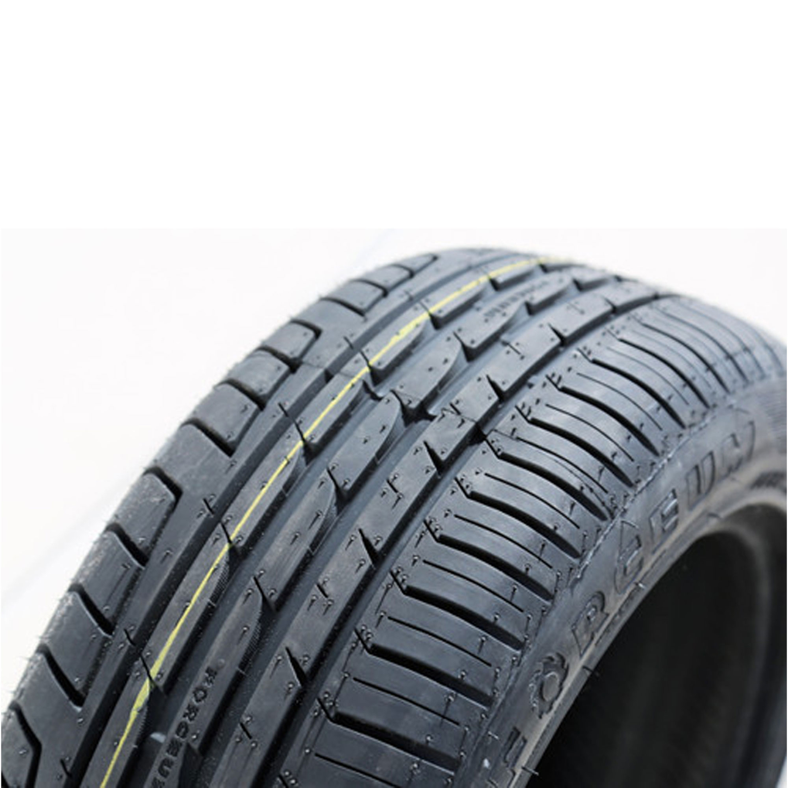 2 New Forceum Octa – 235/40zr20 Tires 2354020 235 40 20