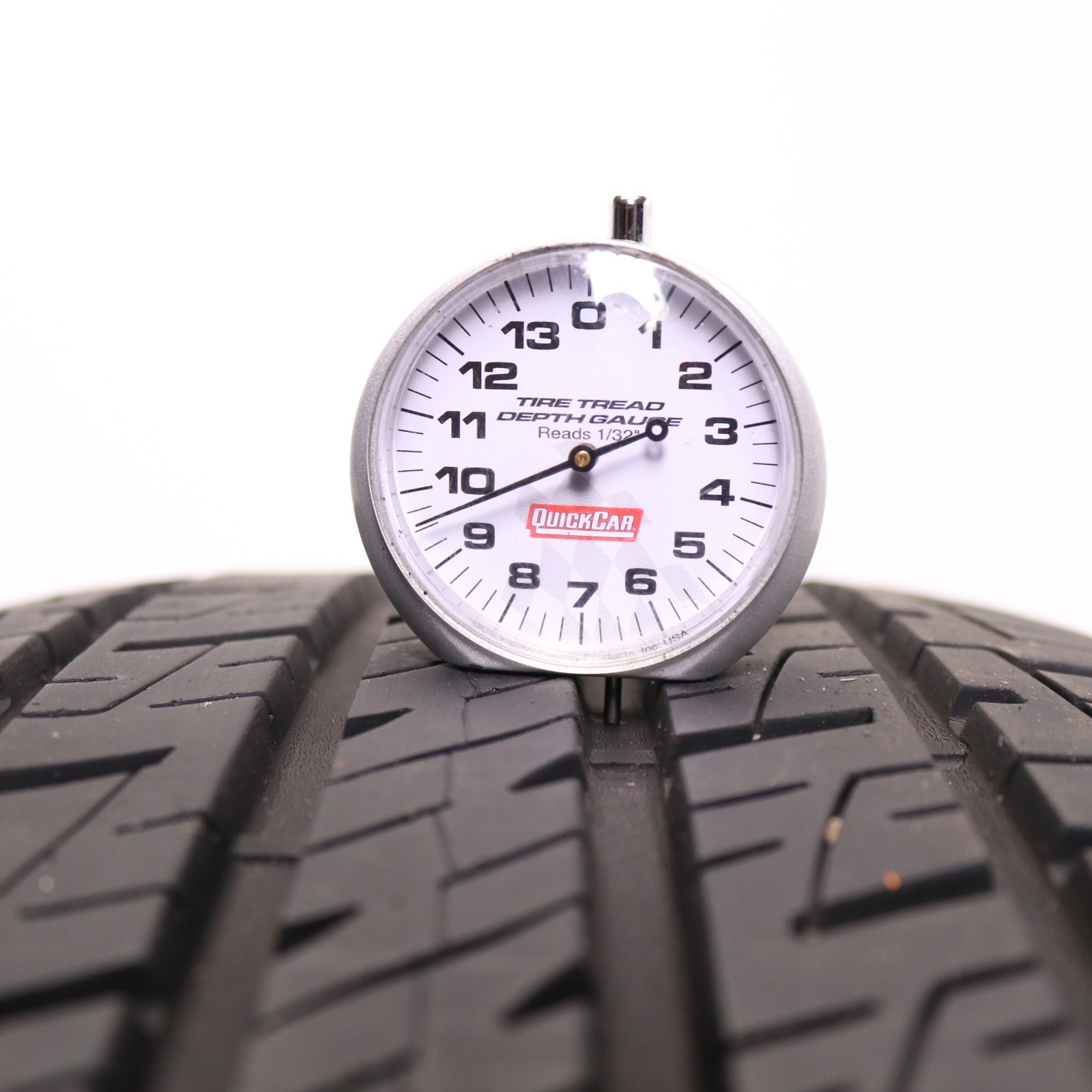 Set of 2 Used 235/45R19 Goodyear Assurance MaxLife – 95H 9.5-10.5/32 No Repairs