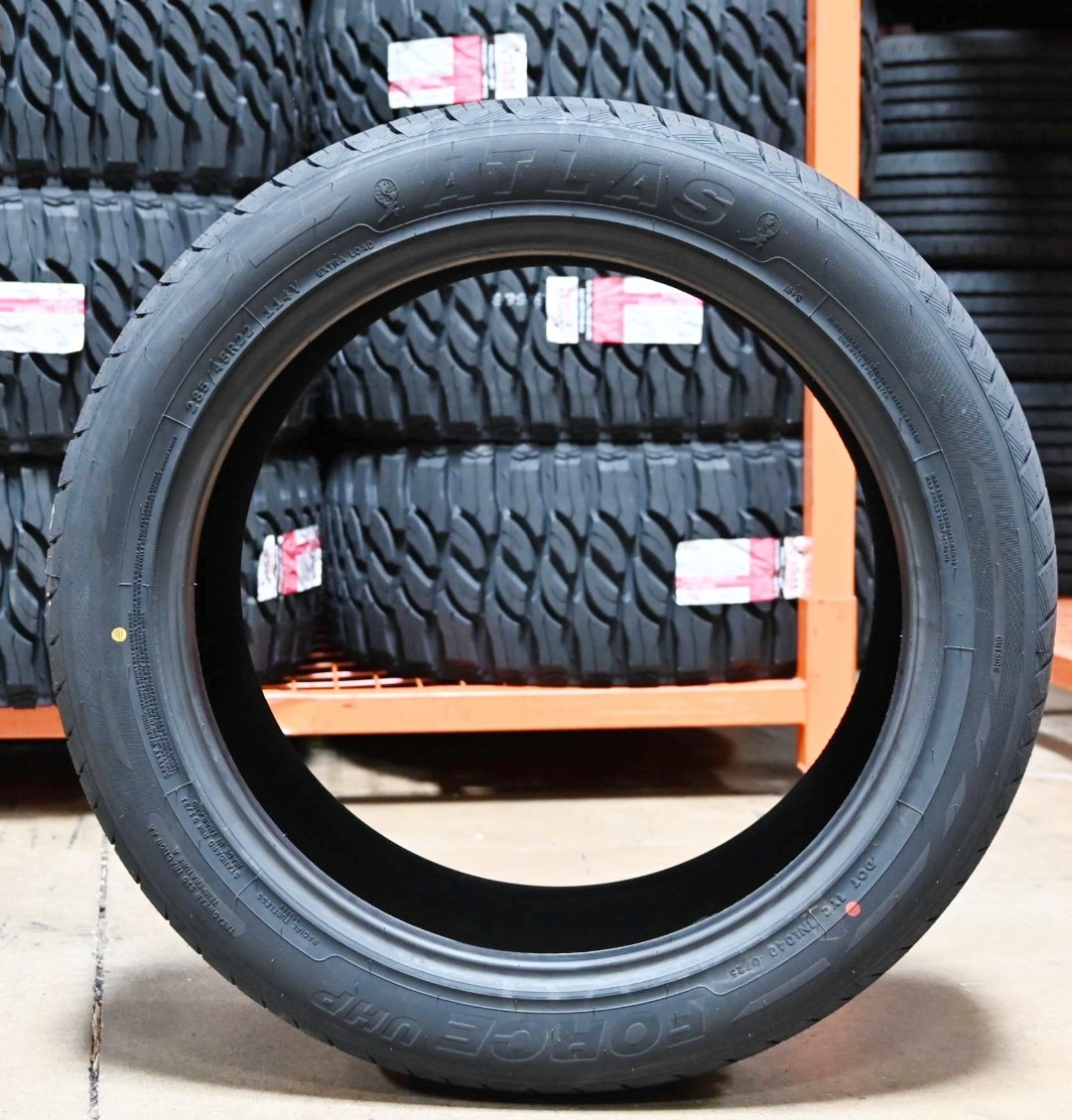 1 NEW ATLAS FORCE UHP 235/40R19 96Y UHP 2354019 R19