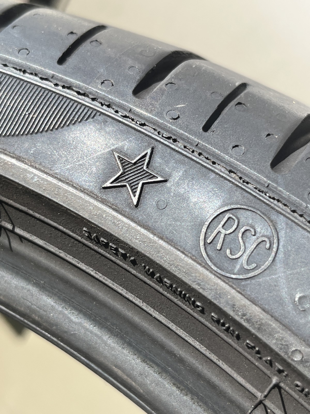 1 Pirelli P Zero PZ4 Run Flat ★ BMW 205/40R18 86W DOT.0124 5.75/32 NO Patch