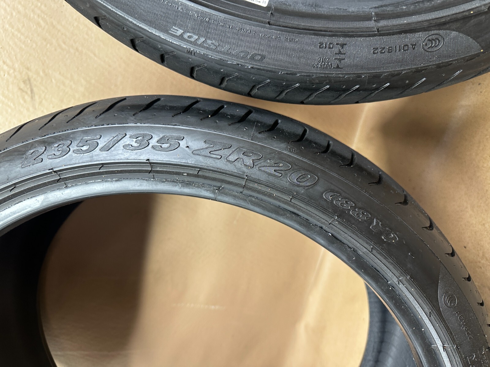 Set of 2 Tires Pirelli P Zero 235/35ZR20 (88Y) 235/35/20 88Y 8/32 Pair