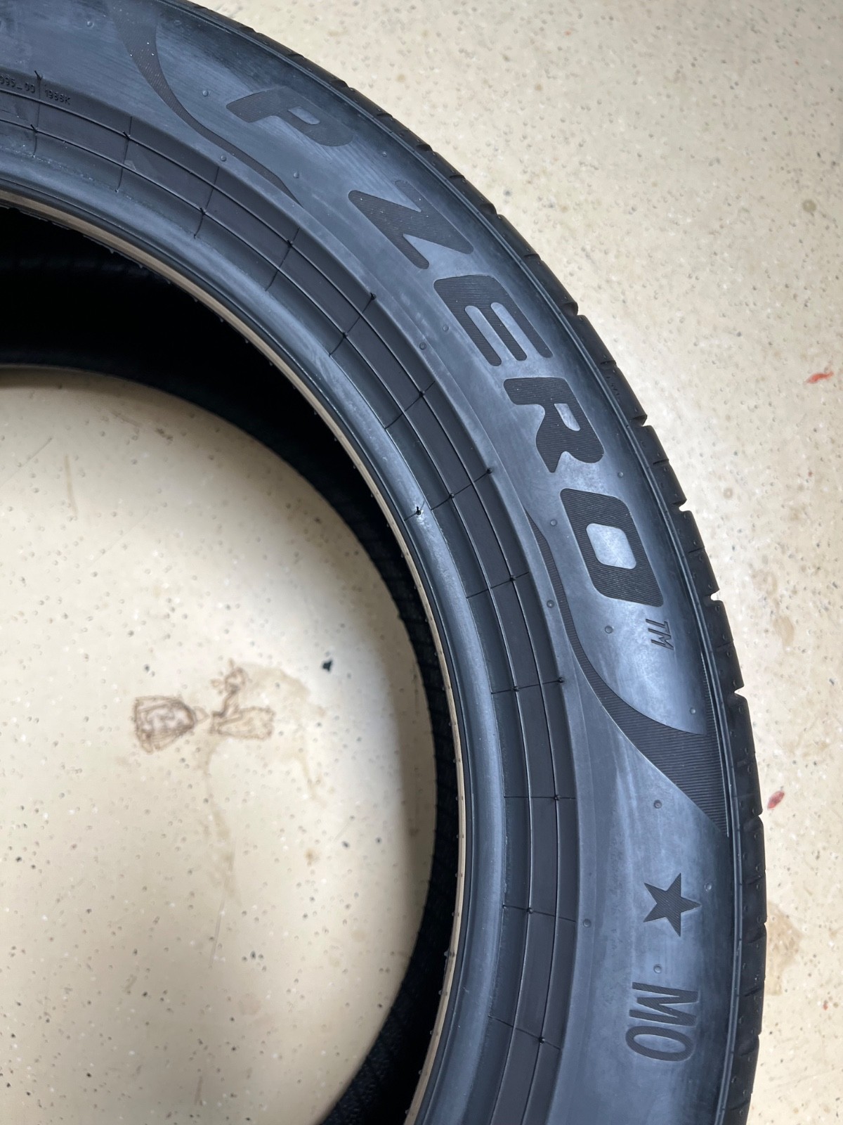 1 – NICE 245/45R19 XL (102Y) Pirelli P Zero PZ4 (* MO) BMW & Mercedes OEM – 6096
