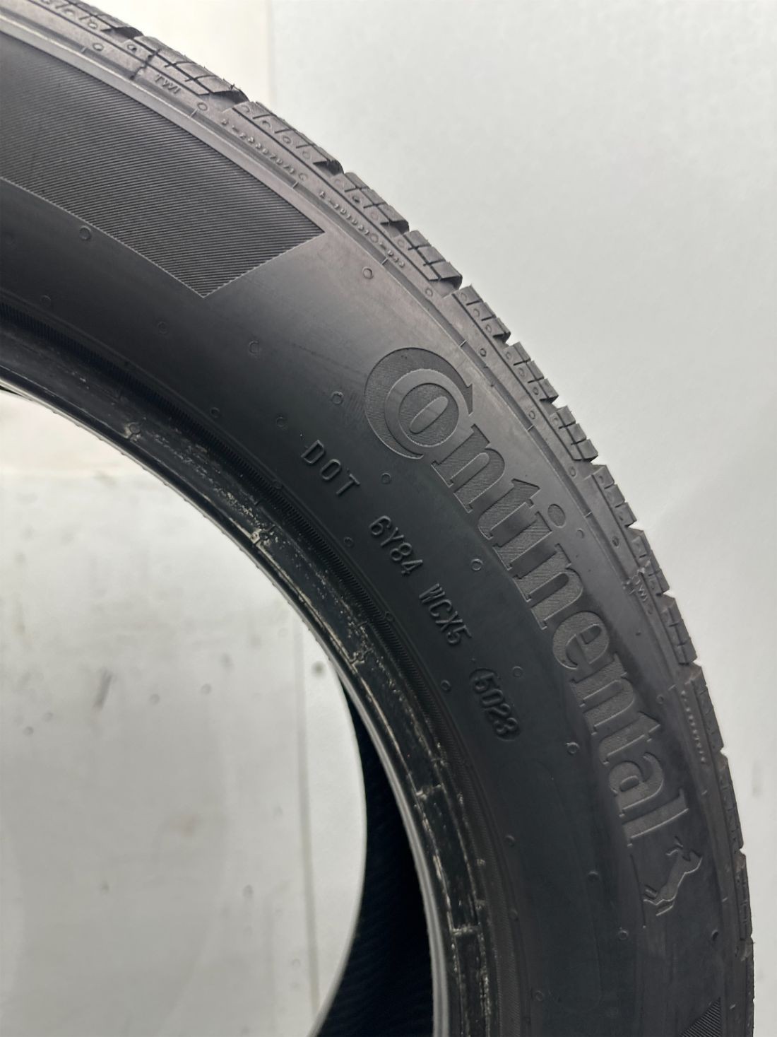 1 Used P235/50R19 Continental ProContact GX SSR Run Flat 99 H – 9/32