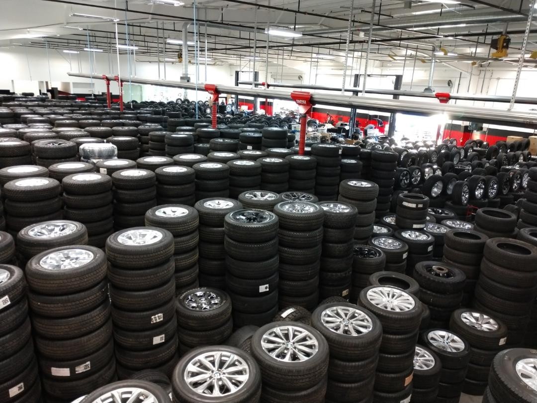 (1) 275/40/20 Ironman Gen 2 SUV tire 275/40R20 106W XL NEW
