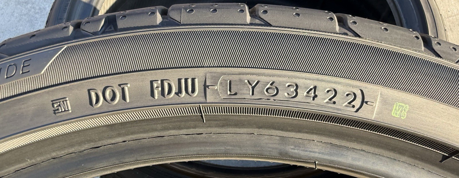 Set of TWO BRAND NEW 275/30ZR20 (97Y) Yokohama ADVAN Sport V107 Tires 2753020