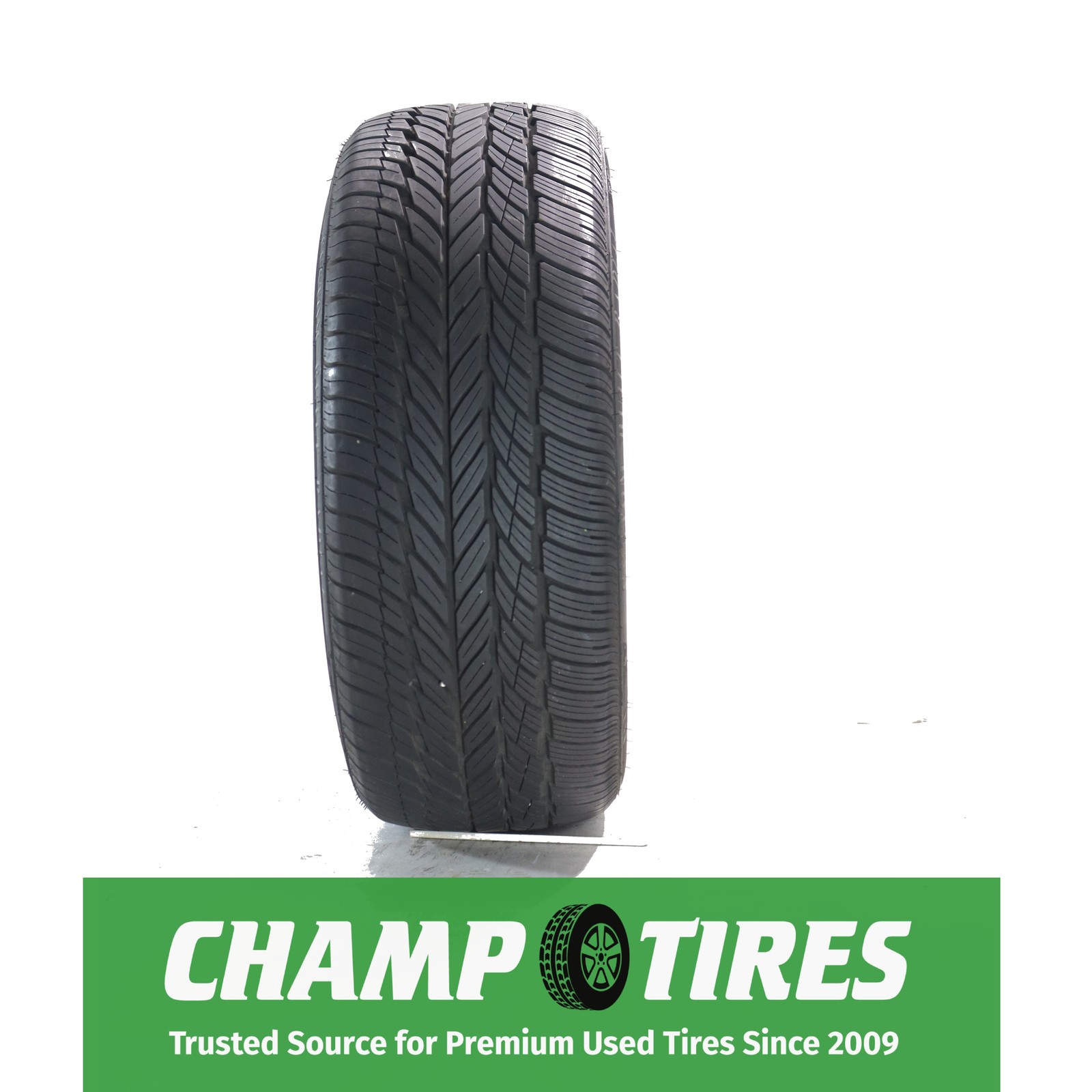 P235/55R17 Vogue Custom Built Radial WW Yellow Stripe 99 H Used 9/32nds