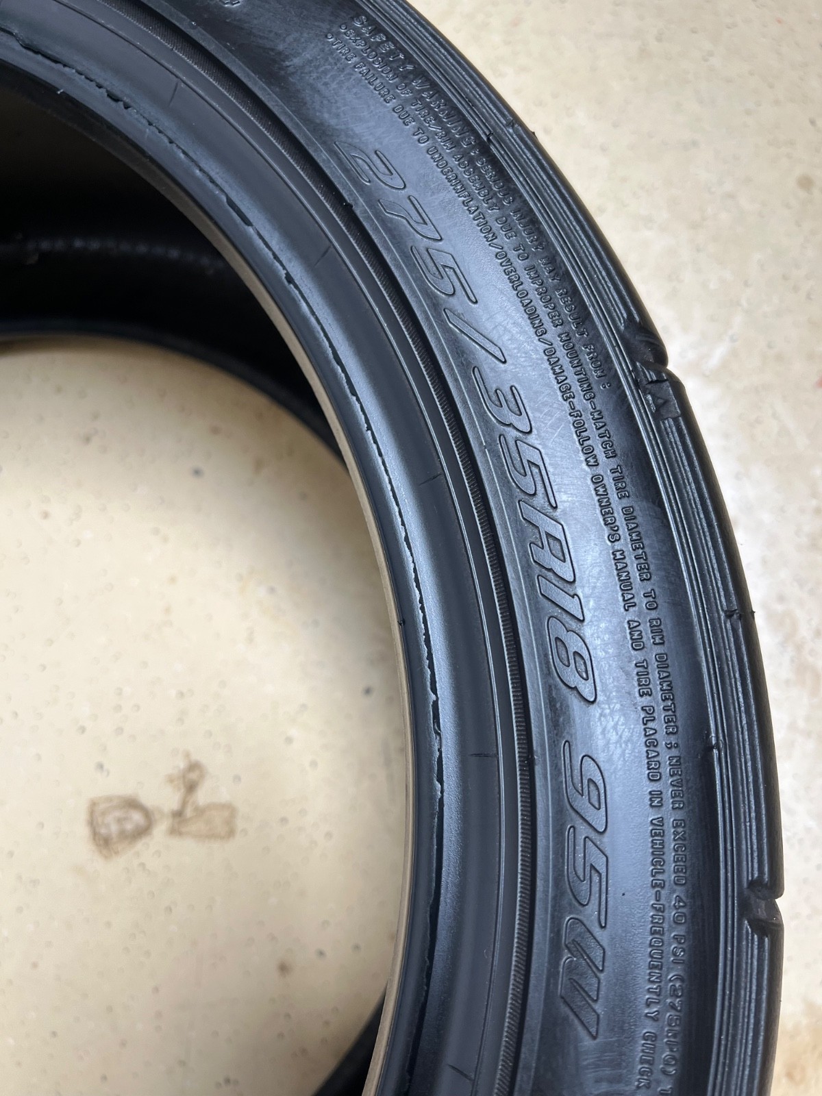 1 – NO REPAIRS 275/35R18 (95W) Falken Azenis RT615K + – 5046