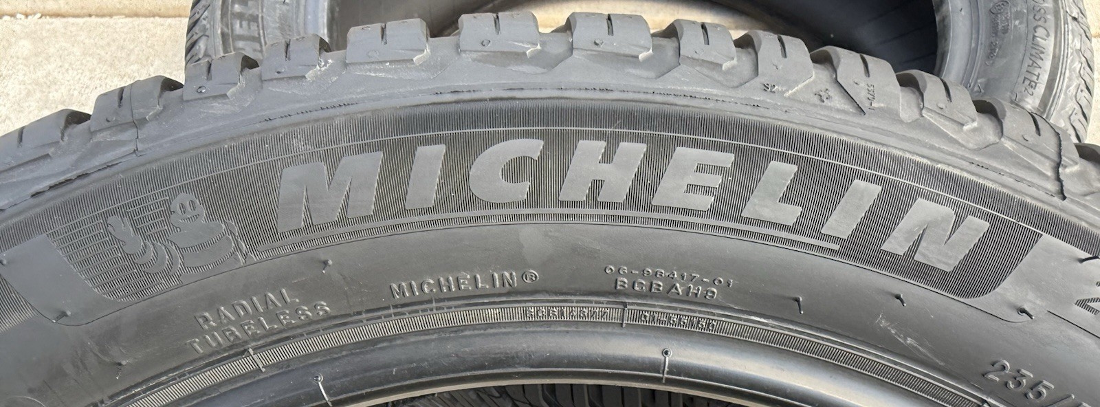 Set of FOUR BRAND NEW 235/50R19 103V Michelin CrossClimate 2 Tires 2355019