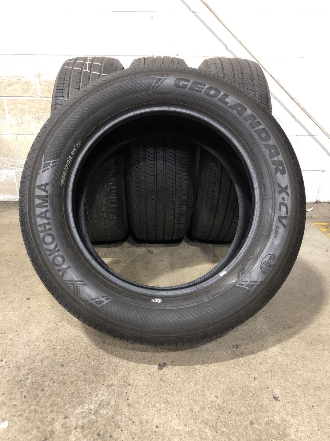 4x P265/60R20 Yokohama Geolandar X-CV G057N 8/32 112 H Used Tires 2656020