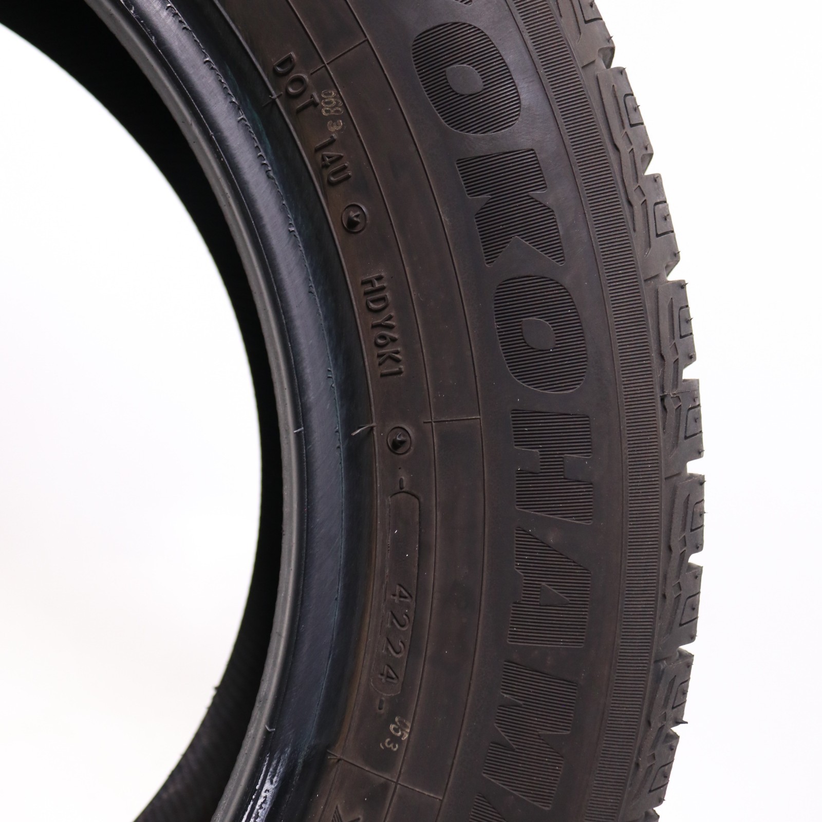Set of 4 Used 225/60R18 Yokohama YK-CTX – 100H – 9-10/32