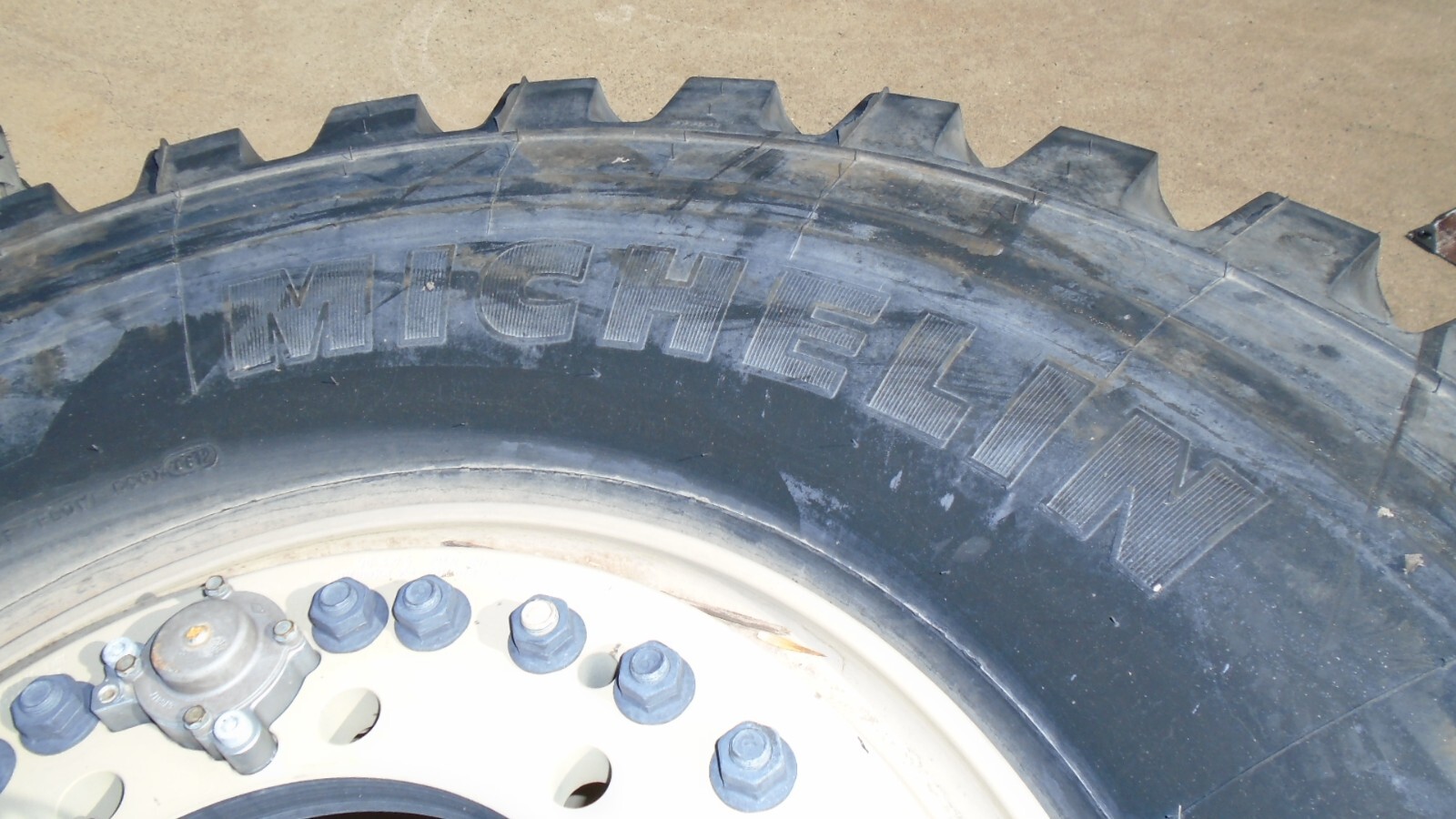 Michelin XZL 16.00R20 Tires Hutchinson 20×10 Aluminum Wheels w CTIS Oshkosh MRAP