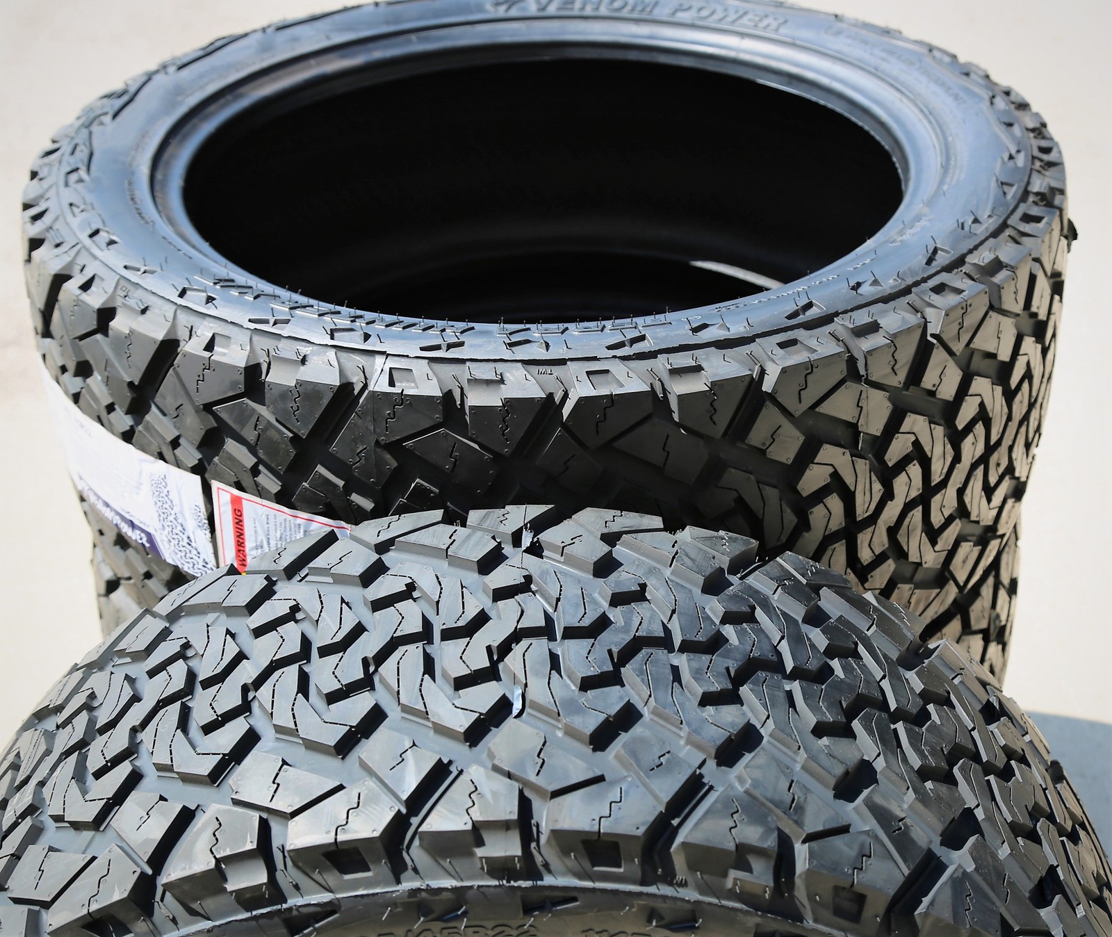 Tire Venom Power Terra Hunter X/T 305/30R26 109V XL XT Extreme Terrain
