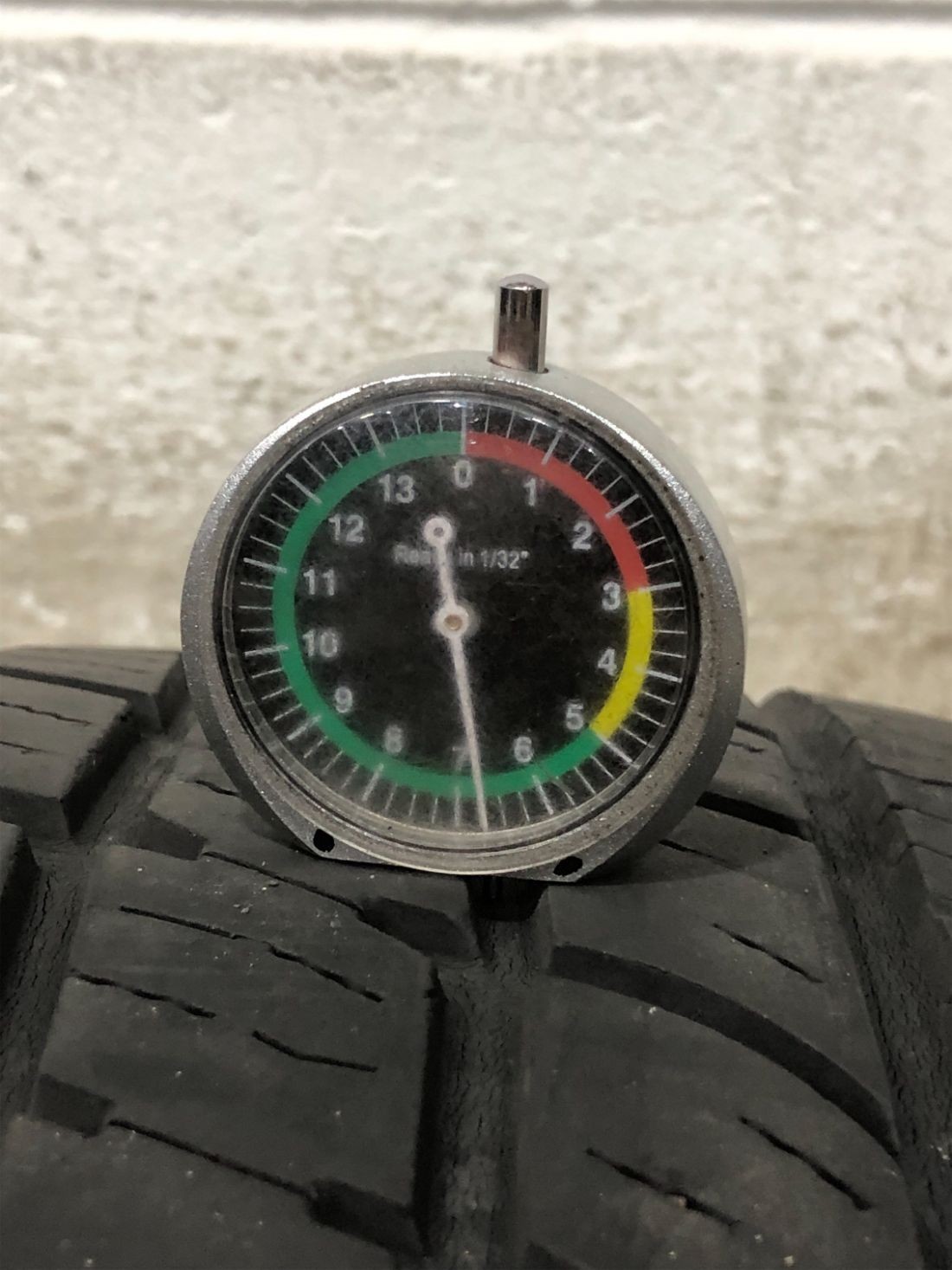 1x P235/65R18 Cooper Adventurer H/T CUV 7/32 106 H Used Tire 2356518