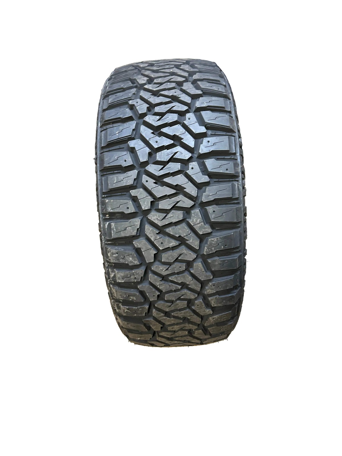 SUMMIT TRAIL CLIMBER RT STUDLESS BSW LT 305 55 20 125/120Q 12PLY WINTER TIRE 160