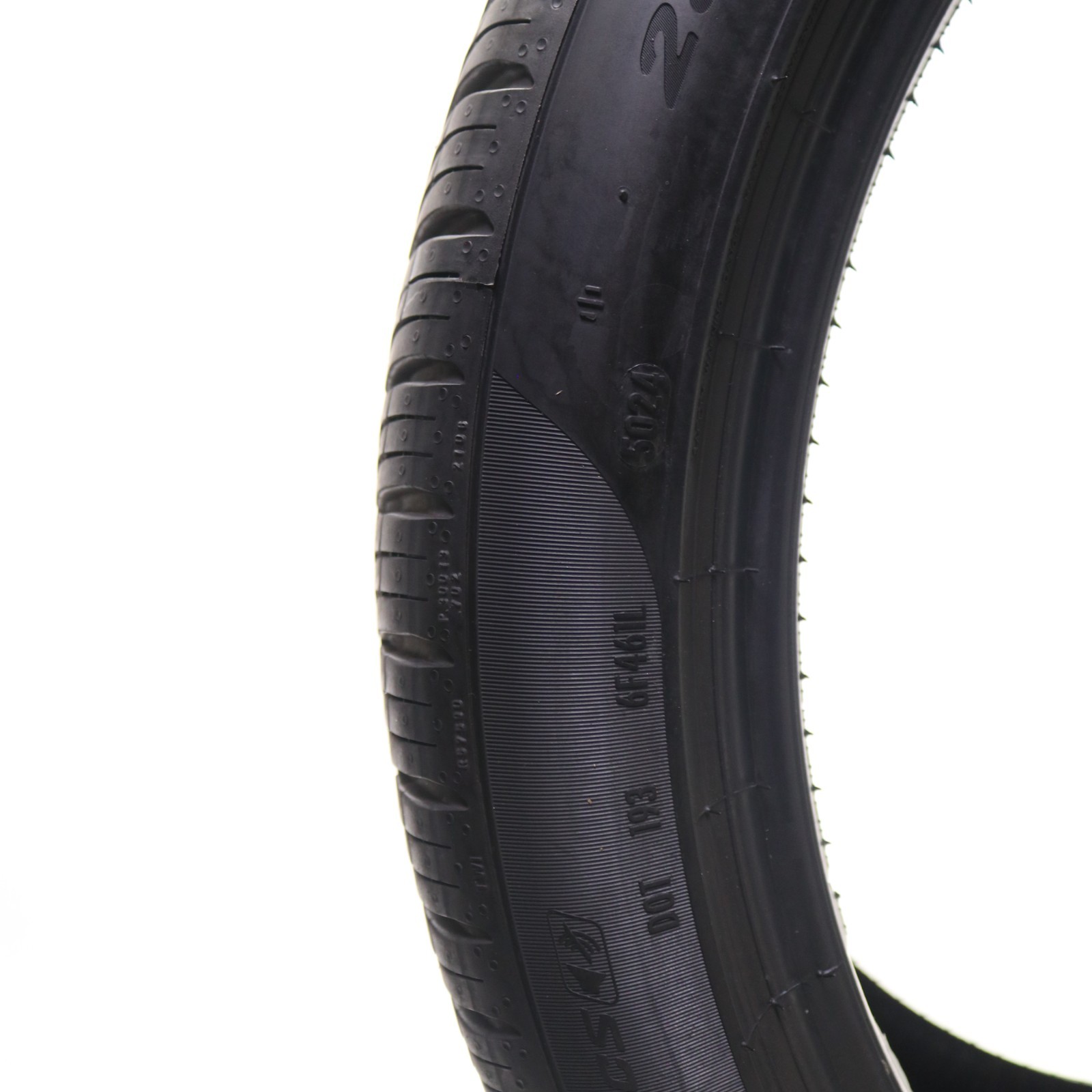 Set of 2 Used 285/35R20 Pirelli P Zero All Season MOE-S Run Flat PNCS – 8/32