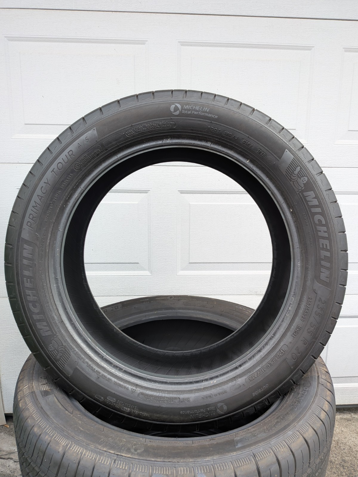 P235 55R 20 Michelin Primacy Tour all season tires (4) Pickup only READ