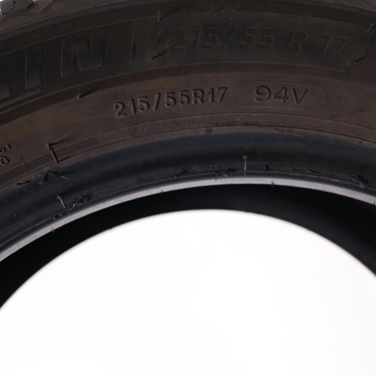 Set of 4 Used 215/55R17 Michelin CrossClimate 2 – 94V – 8.5-9.5/32