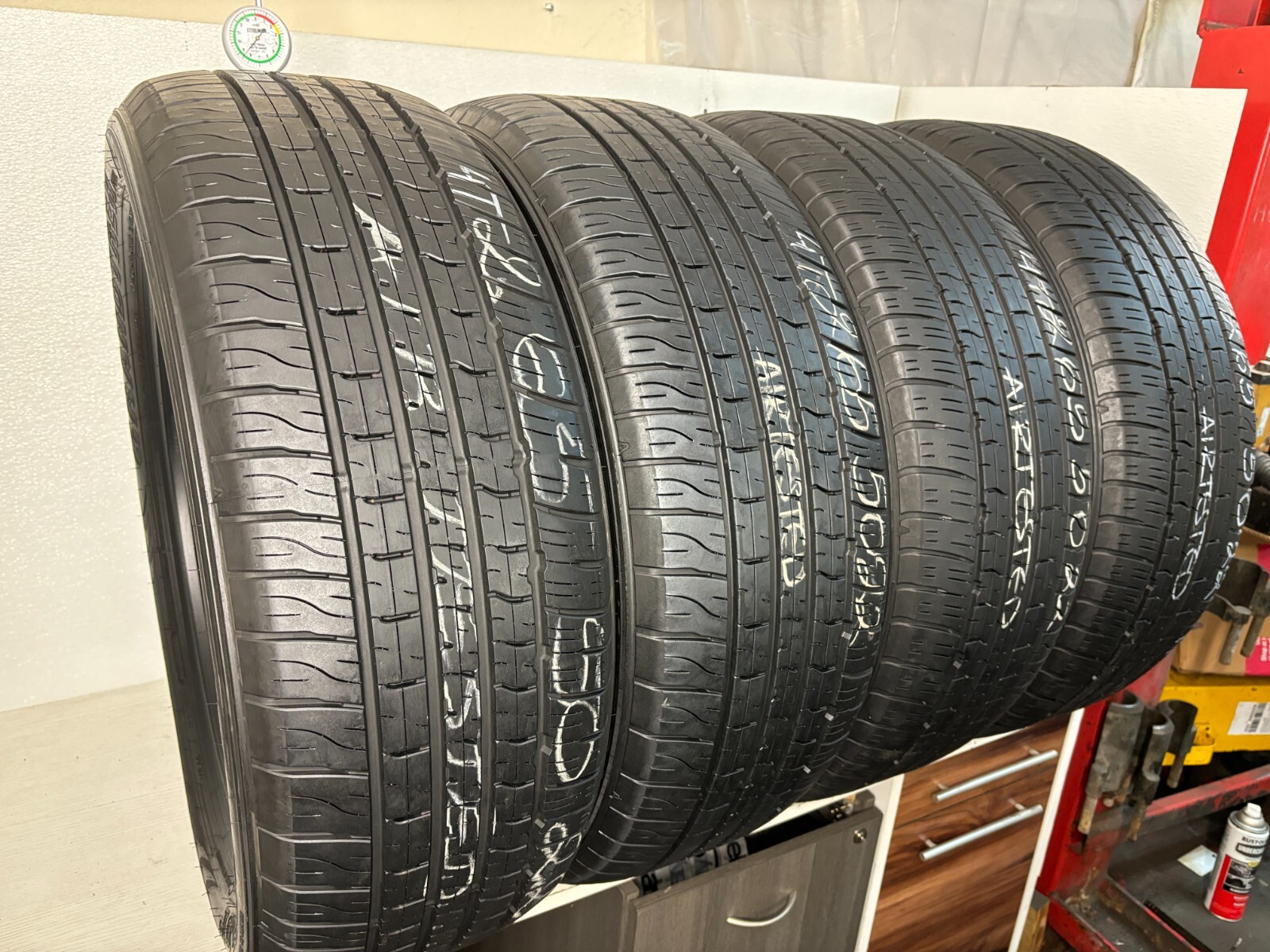 NO SHIPPING ONLY LOCAL PICK UP Set 4 Tires 265 50 22 Dunlop Grandtrek PT5A