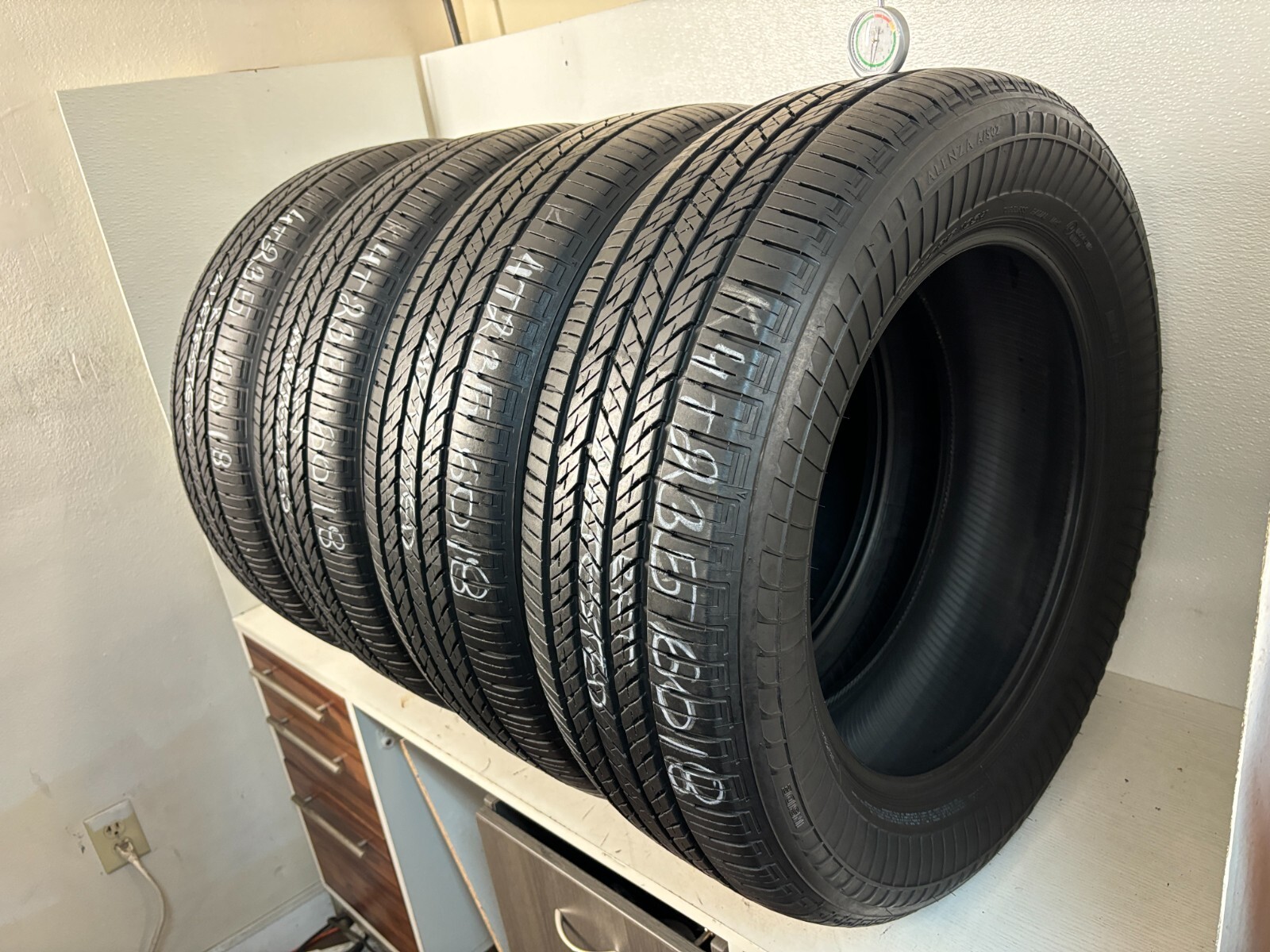 NO SHIPPING ONLY LOCAL PICK UP Set 4 Tires 235 60 18 Bridgestone Alenza A/S RFT