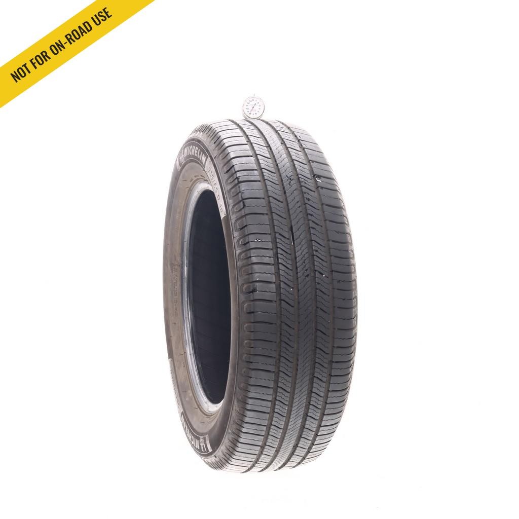 Set of (4) Used 235/65R18 Michelin Defender 2 106H – 8-9/32