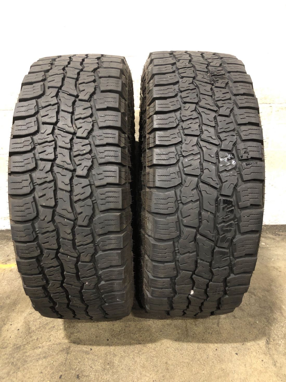 2x LT275/70R18 Mazama Open Range A/T Plus 12/32 125 S Used Tires 2757018