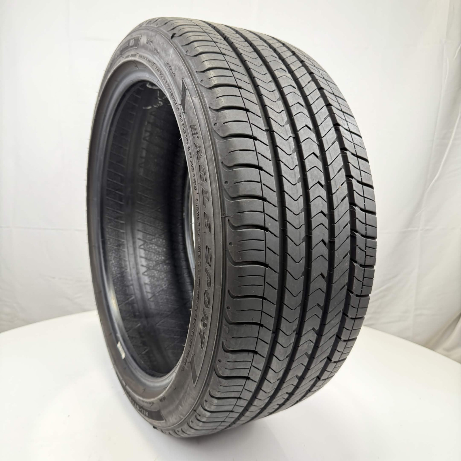 Used 235/40R18 Goodyear Eagle Sport AS 91W 9/32 (DOT 24)