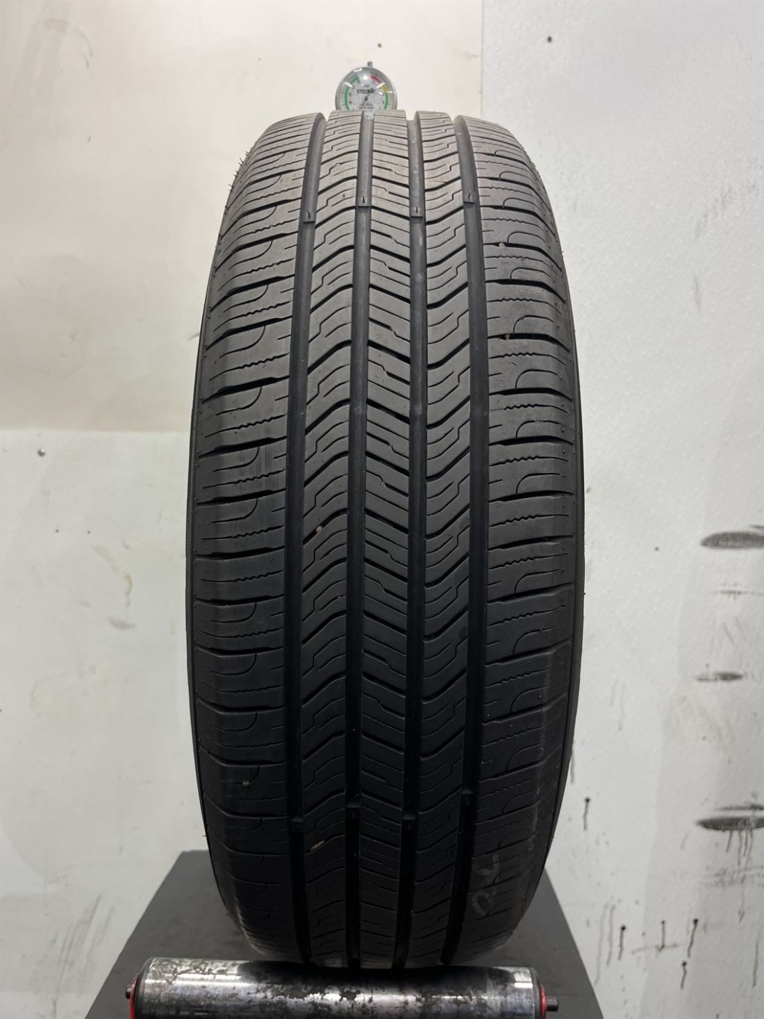1 Used P215/65R17 Sailun Atrezzo SH408 99 H – 8/32