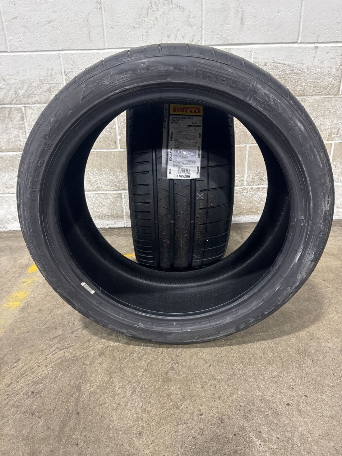 2x P265/40R21 Pirelli P Zero Corsa PZC4 8/32 101 Y New Tires 2654021