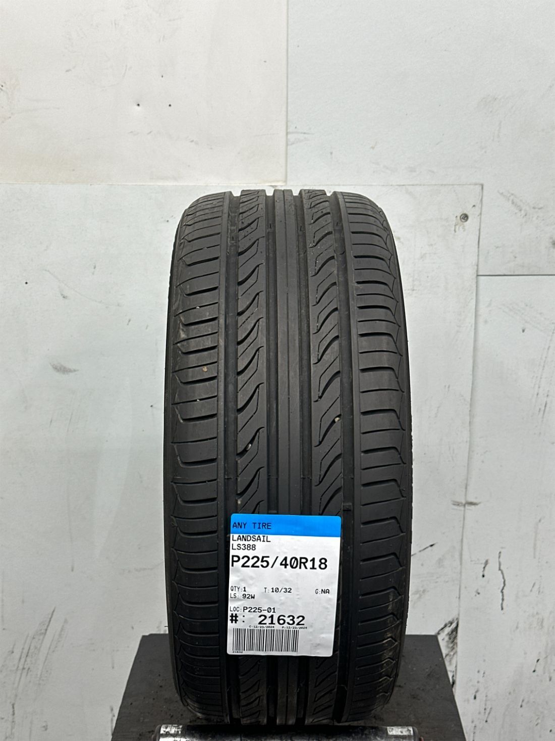 Used P225/40R18 Landsail LS388 92 W – 10/32