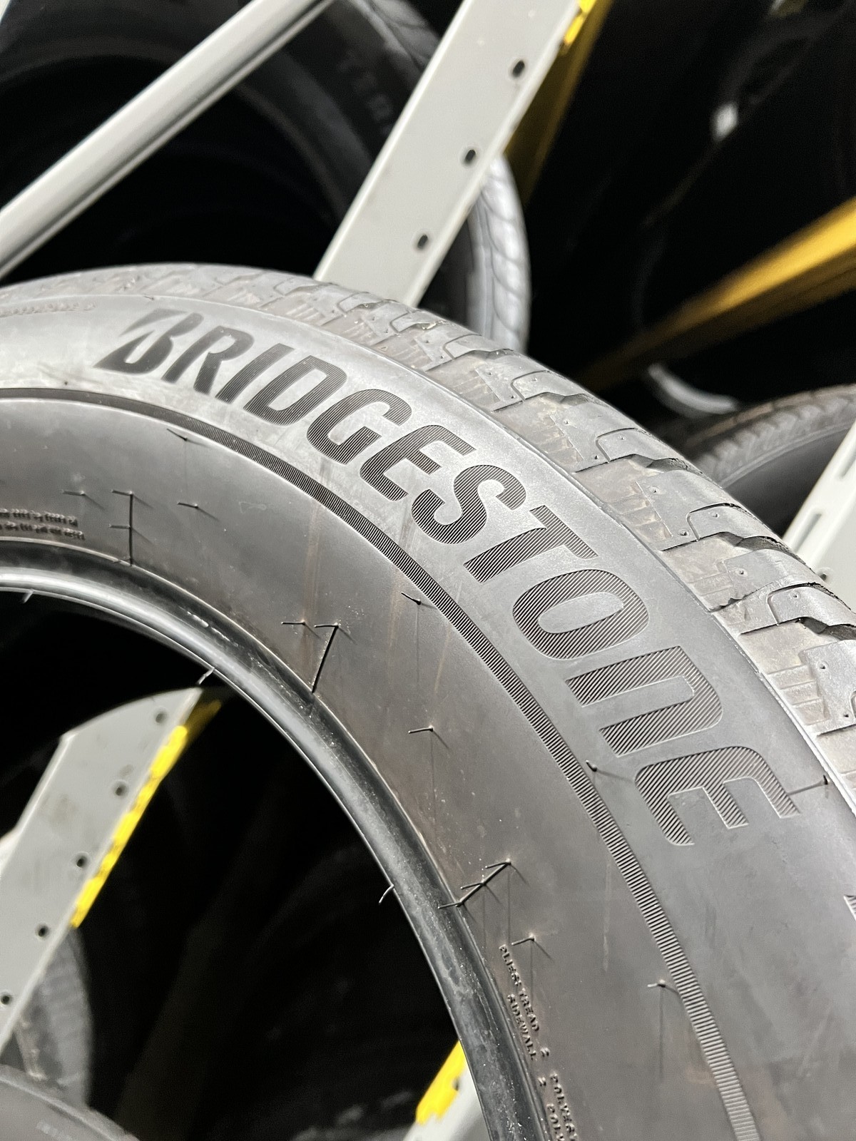 1 Tire Bridgestone Alenza A/S 02 TPC 275/60R20 115S DOT.1325 8.75/32