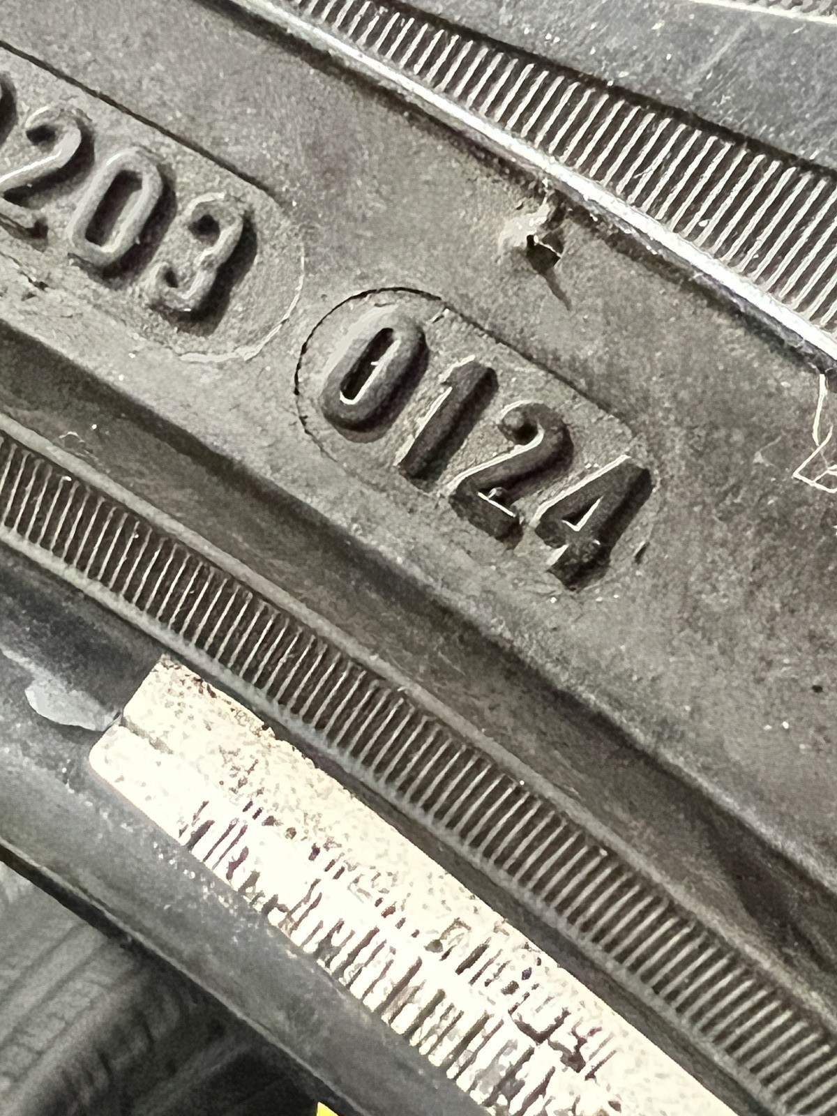 1 Tire Pirelli Scorpion Verde LR 275/45R21 110W DOT.0124 7.75/32