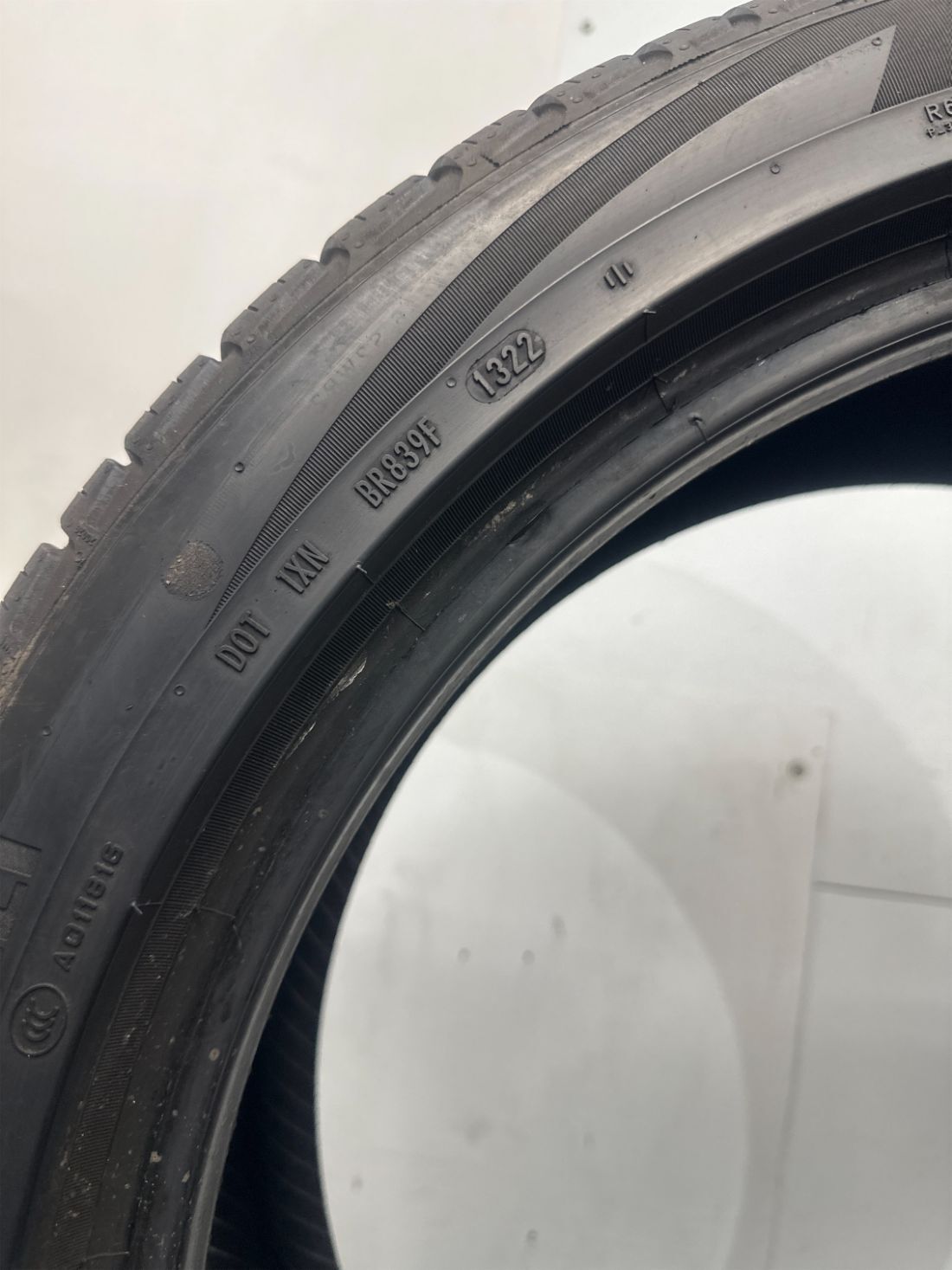 1 Pirelli SCORPION ZERO ALL SEASON Used Tire P285/40R23 2854023 285/40/23 7/32