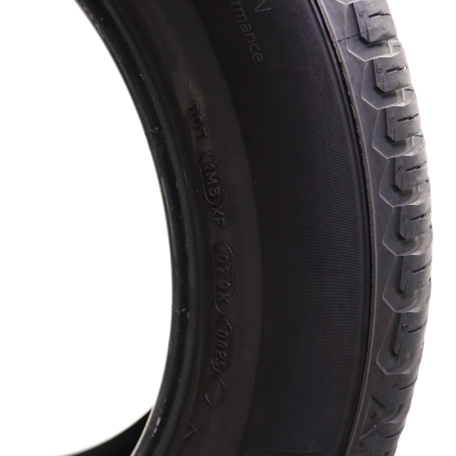 Set of 4 Used 235/60R18 Michelin CrossClimate 2 – 107V – 7.5-8.5/32