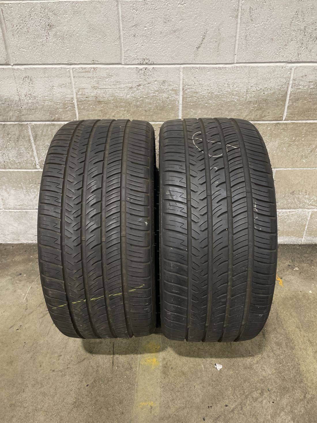 2x P275/35R21 Advanta HPZ-02 ALL SEASON 9/32 103 Y Used Tires 2753521