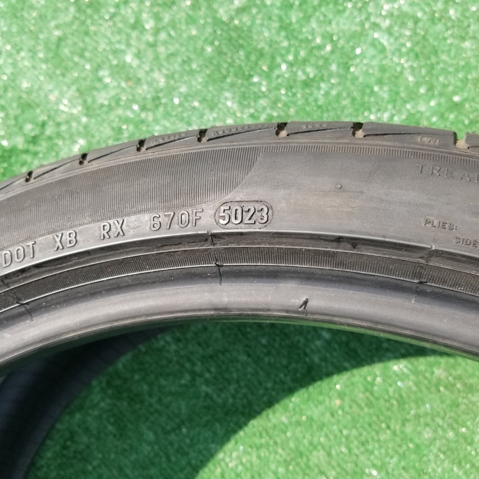 255/35R20 Pirelli Cinturato P7 All Season Tire J Jaguar 255/35R-20 97H 60% Tread