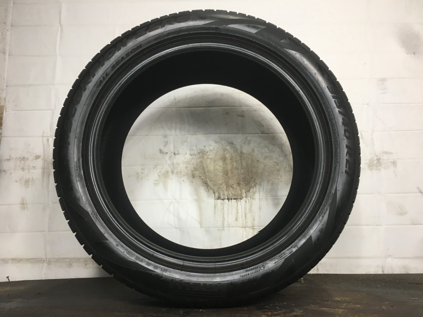 [1] Pirelli Scorpion Zero All Season P315/40R21 315 40 21 Tire 8.0-8.75/32