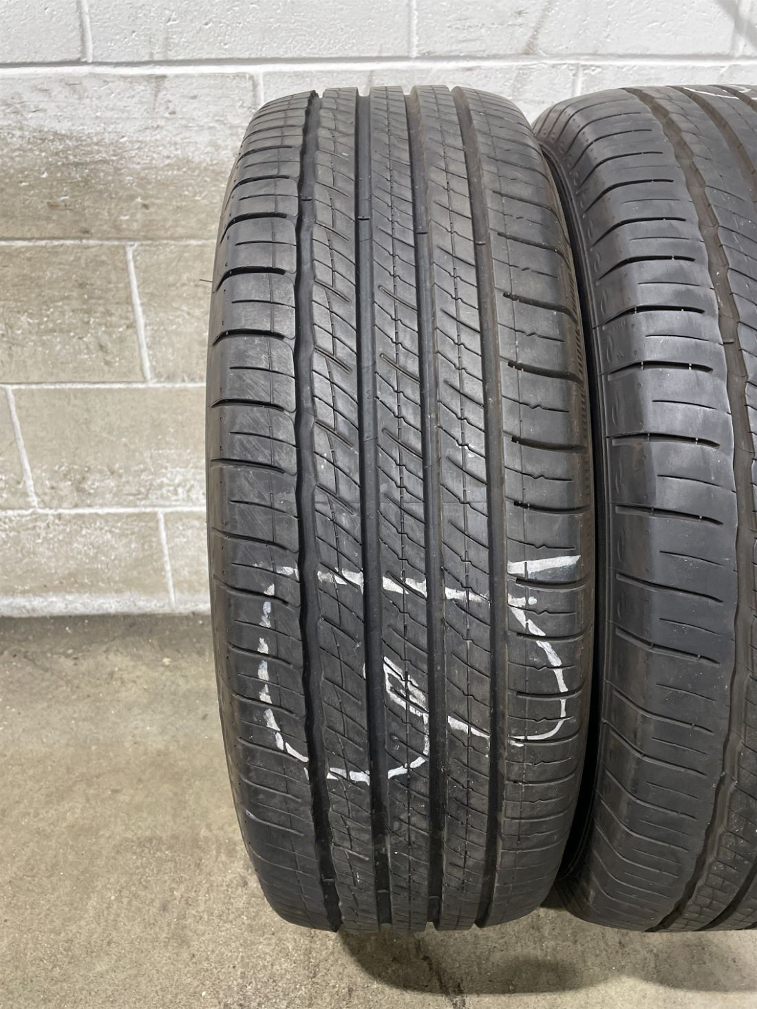 2x P235/55R20 Michelin Primacy Tour A/S 8/32 102 H Used Tires 2355520