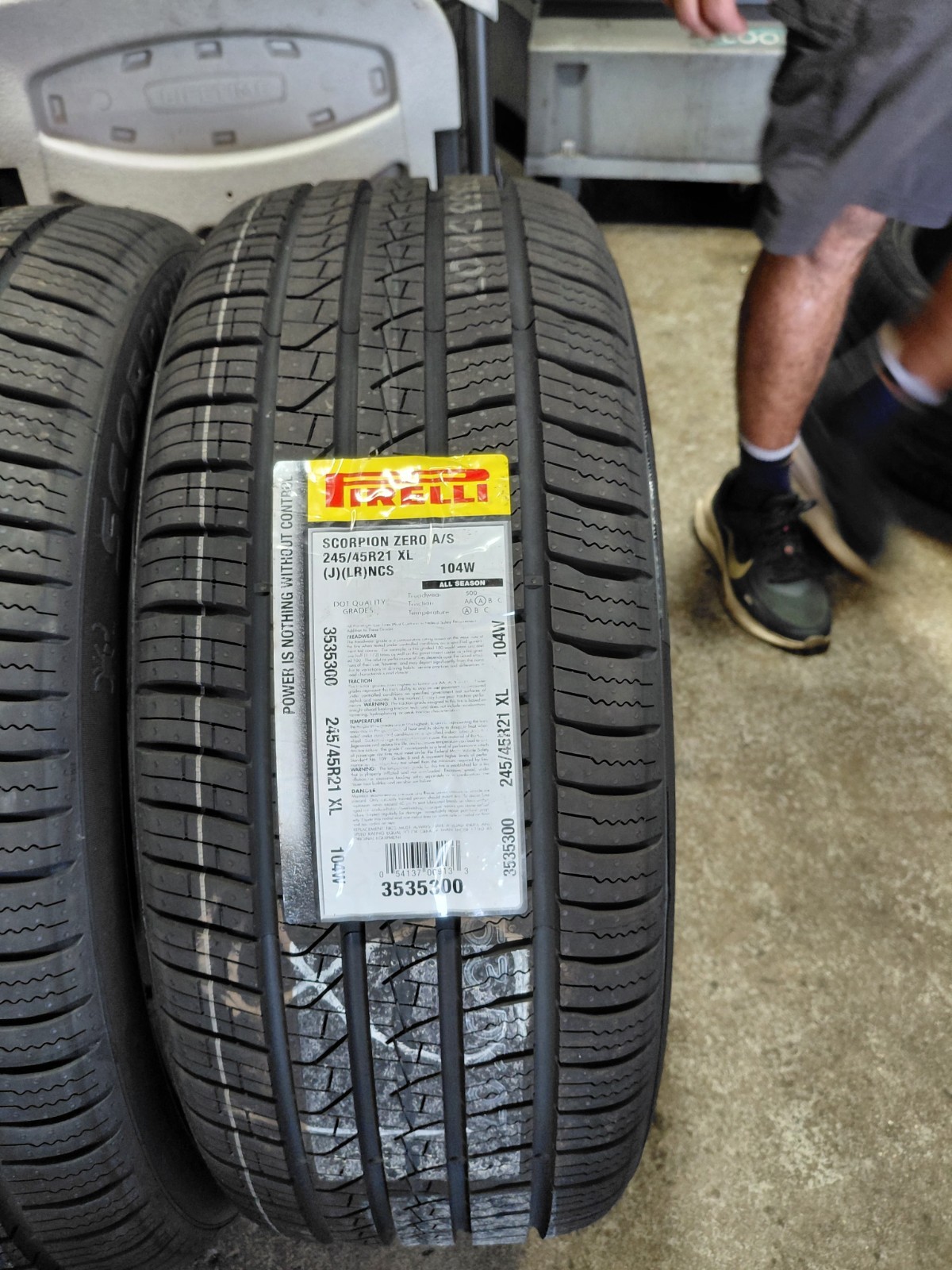 245/45R21 ( 104W) PIRELLI SCORPION ZERO (J) (LR) ALL SEASON PAIR OF TIRES