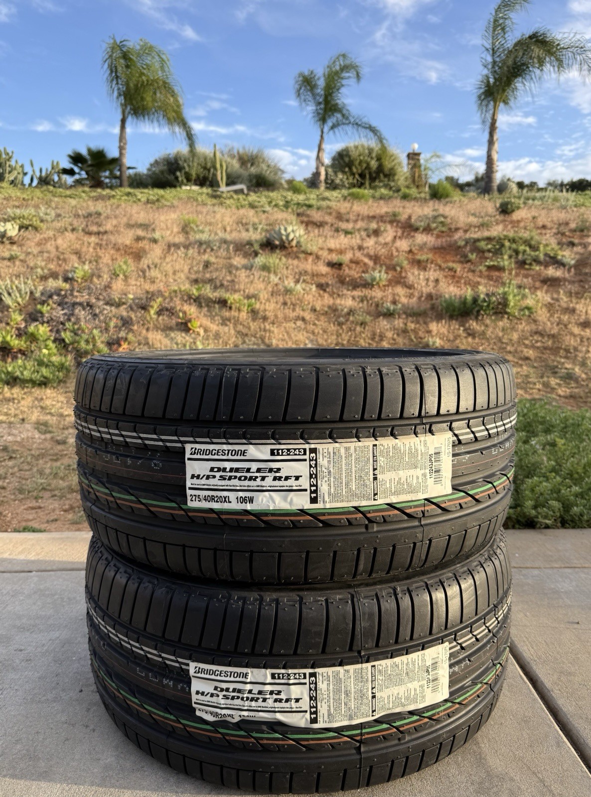 Set of TWO BRAND NEW 275/40R20 Bridgestone Dueler H/P Sport RFT Run Flat Tires