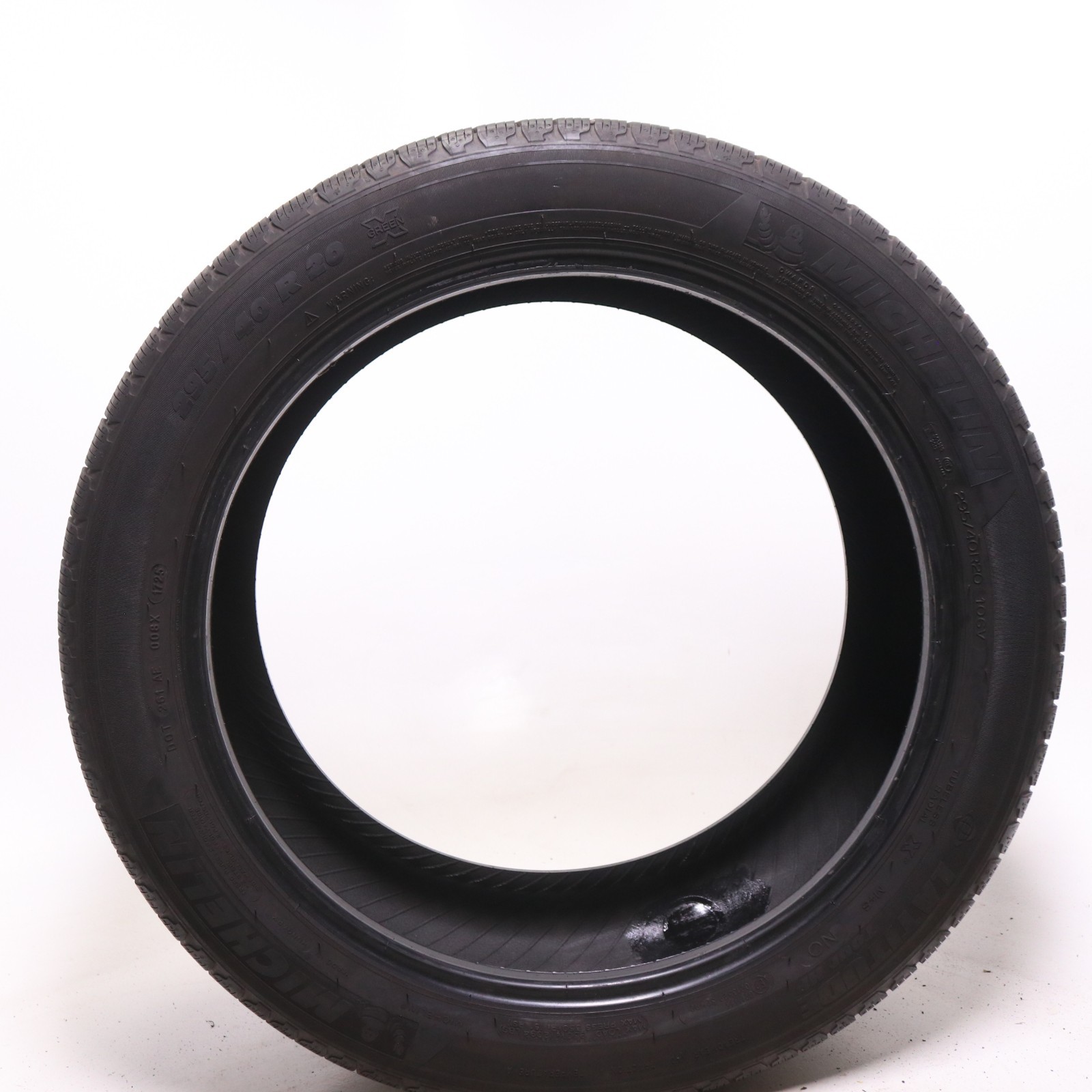 Set of 2 Used 295/40R20 Michelin Latitude Tour HP NO – 106V – 6.5-7/32