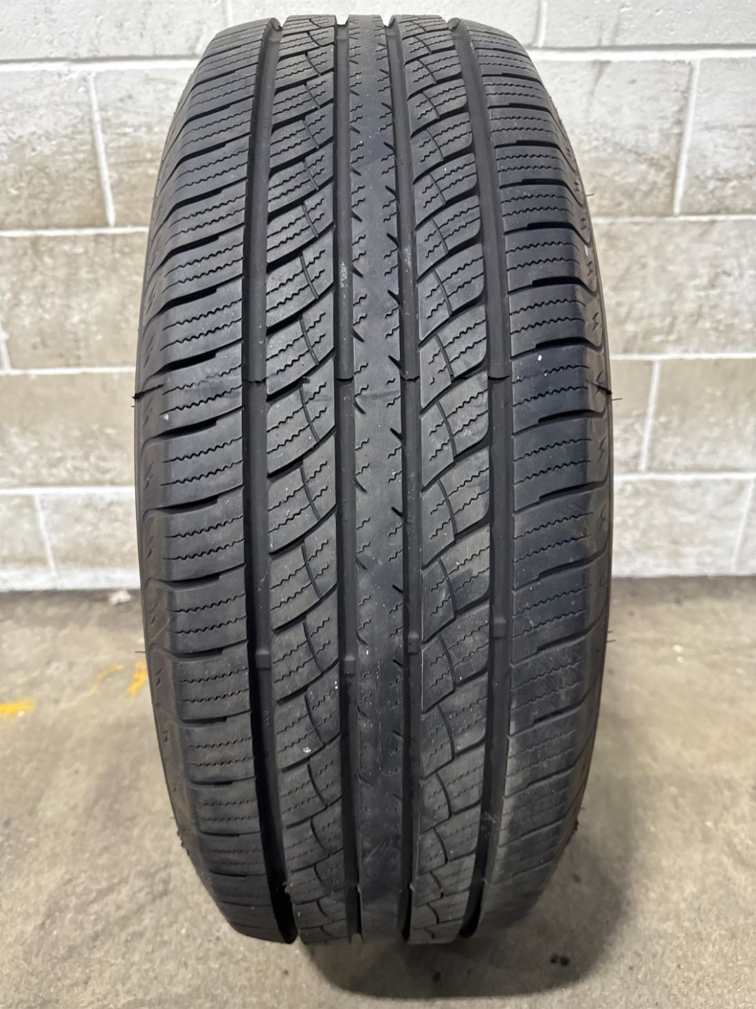 1x P265/65R18 West Lake SU 318 H/T 9/32 114 T Used Tire 2656518