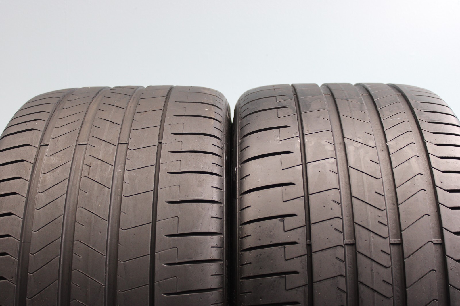 2 Used Pirelli Pzero NA1 PZ4 305/30ZR21 305/30/21 3053021 100Y