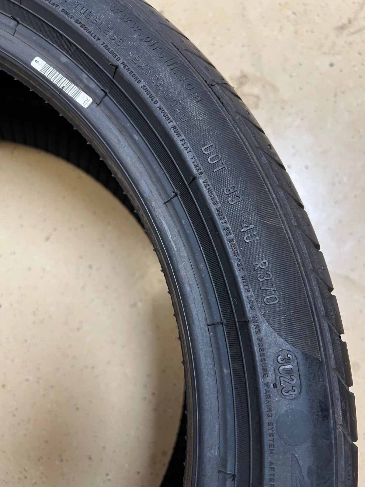 1 – NEW 225/40R18 XL (92W) Pirelli P Zero Run Flat (MOE) Mercedes OEM – 7098