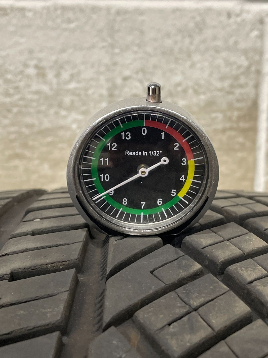 1x P265/35R20 Continental Extreme Contact DWS06 PLUS 9/32 99 Y Used Tire 2653520