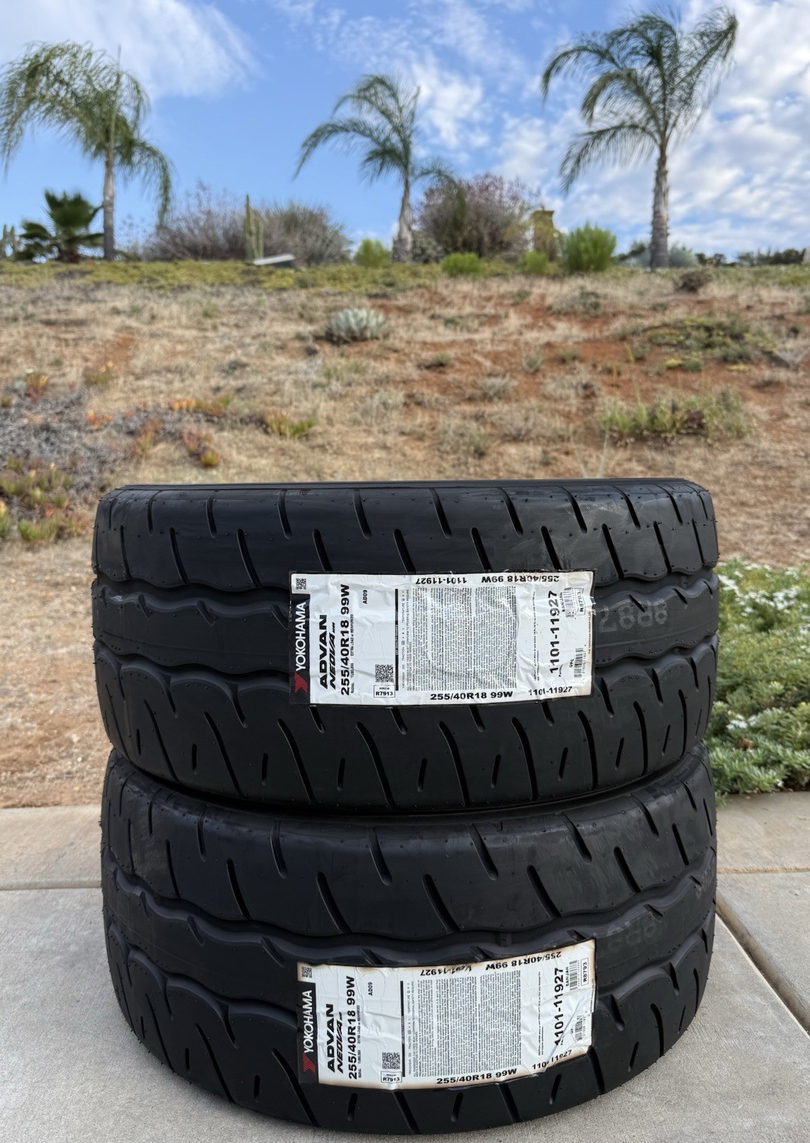 Set of TWO BRAND NEW 255/40R18 99W Yokohama ADVAN NEOVA AD09 Tires 2554018
