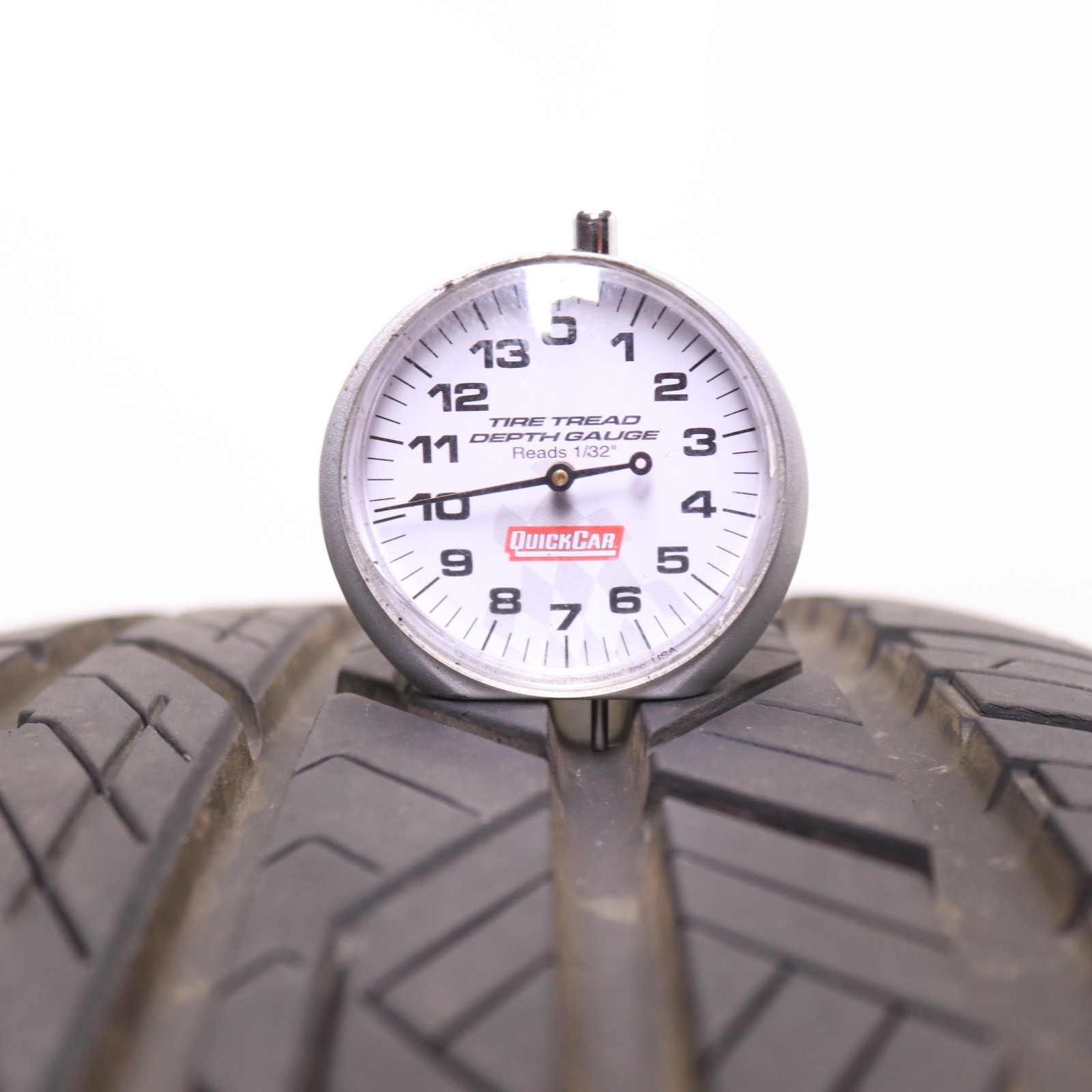 Set of 2 Used 235/50ZR18 Road Hugger GTZ – 101W – 9-10/32