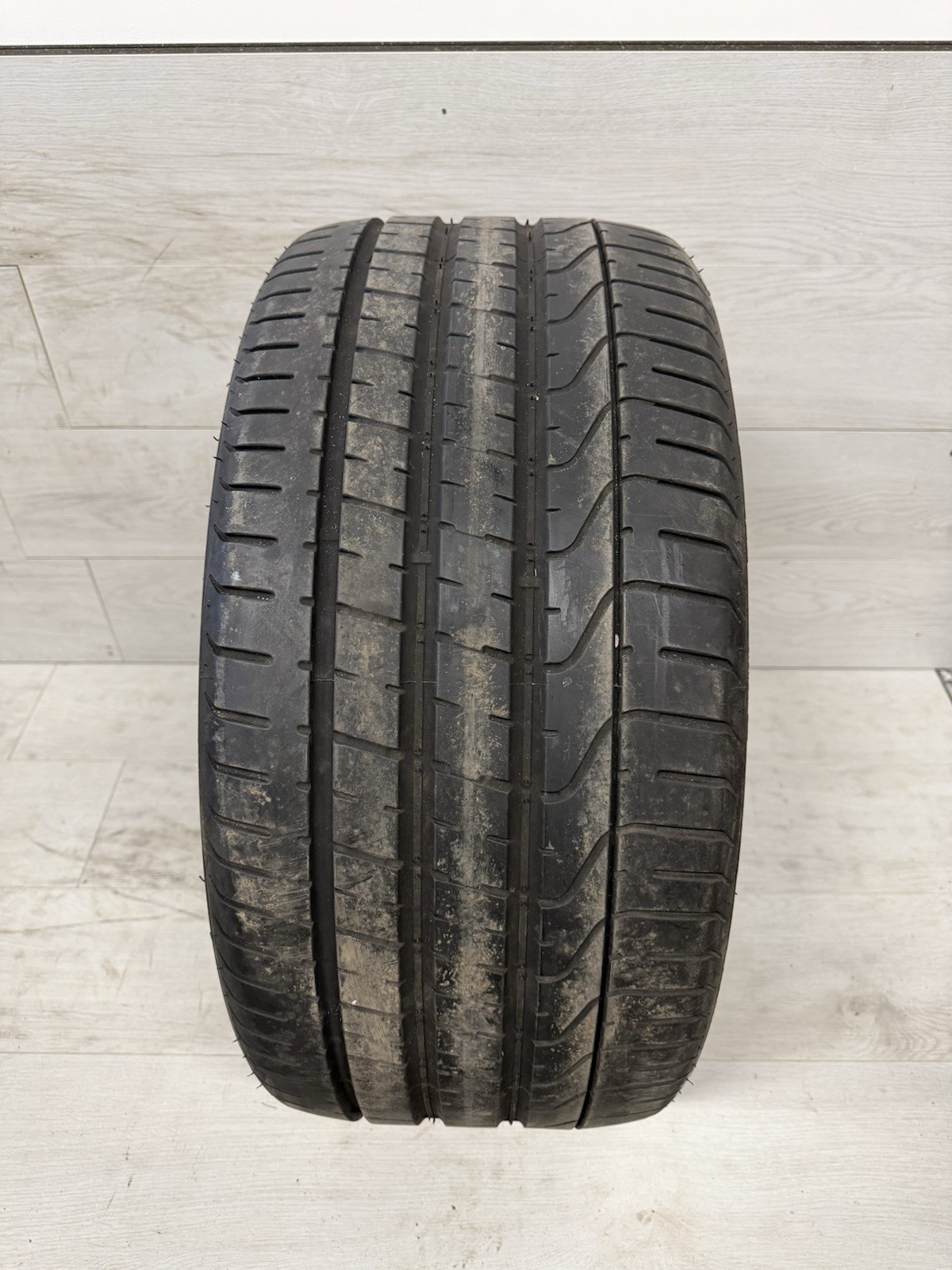 (1) PIRELLI PZERO PZ4 295/35/21 107Y TIRE 7/32NDS NO PACTHES 09/ DOT DATE